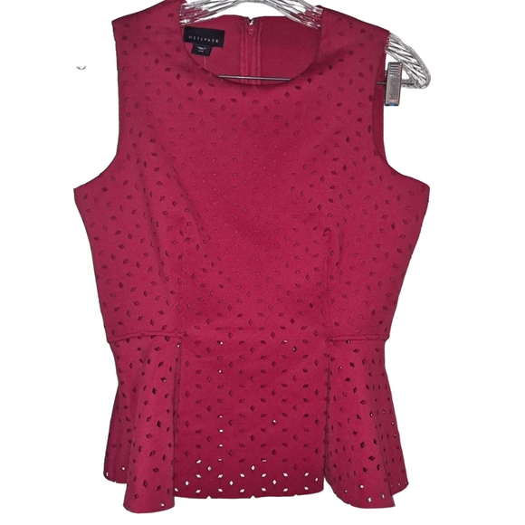 METAPHOR Red Lined Ruffle Diamond Cut Sleeveless Top Size Medium - Picture 1 of 5